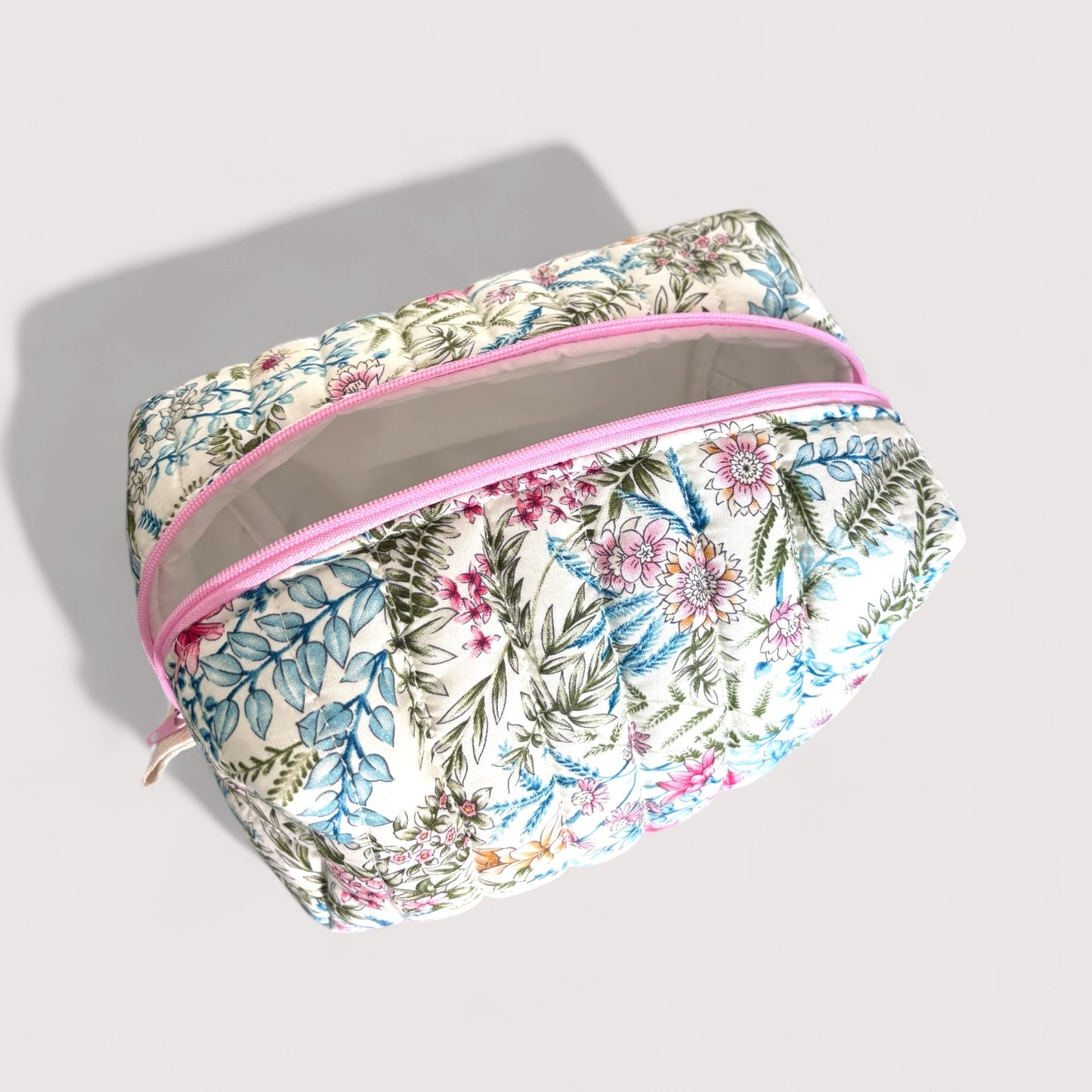 Medium Light Garden boxy makeup bag