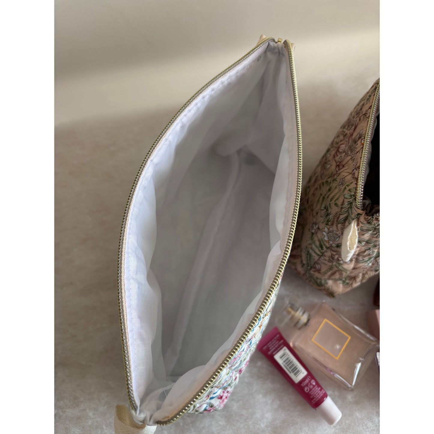 Light Forest Garden Wash Bag