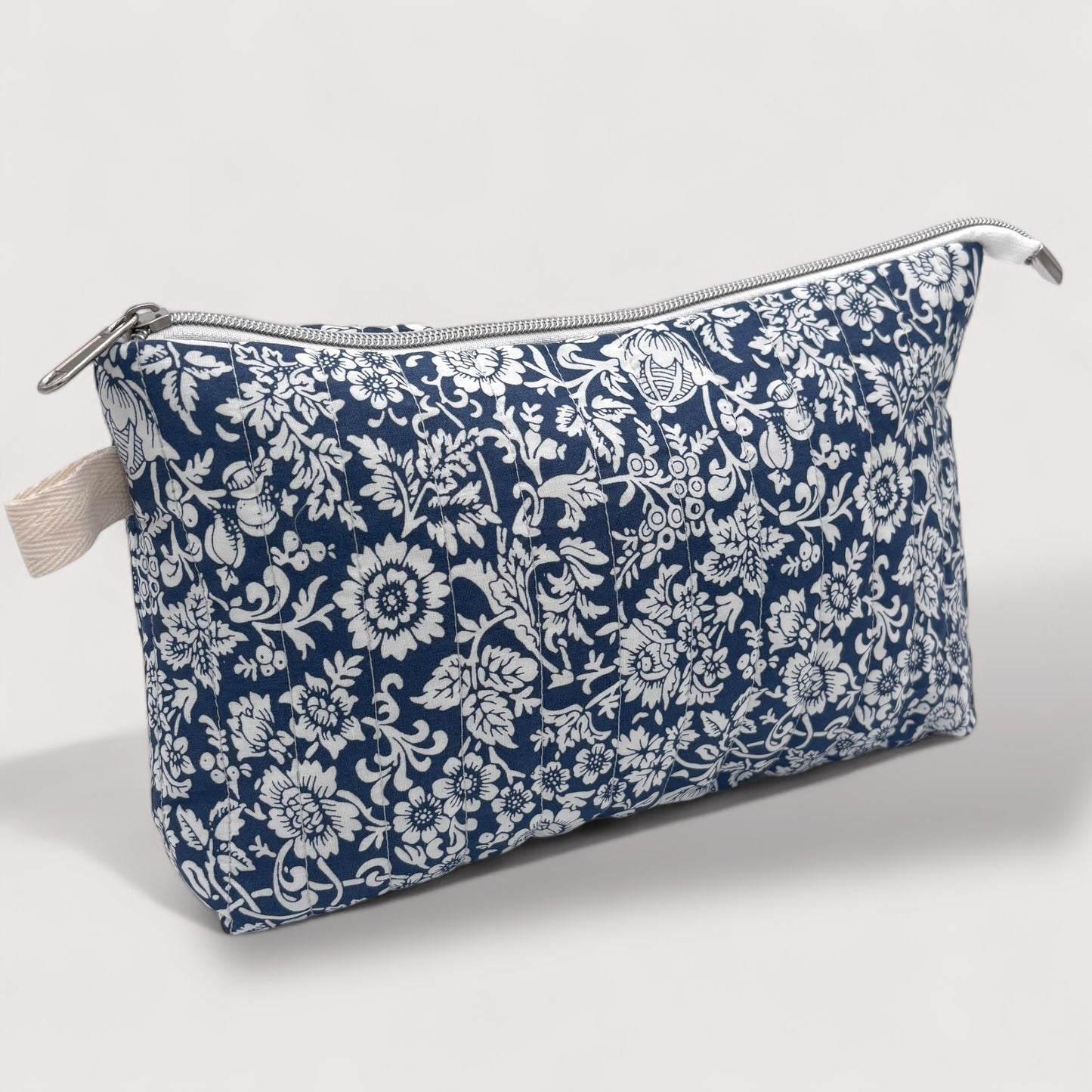 White flowers Quilted Cotton Wash Bag - Toiletry Pouch